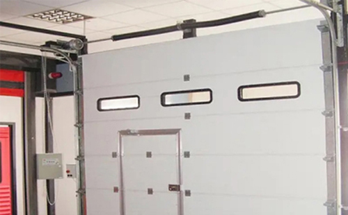 阿合奇工业提升门的安装方法