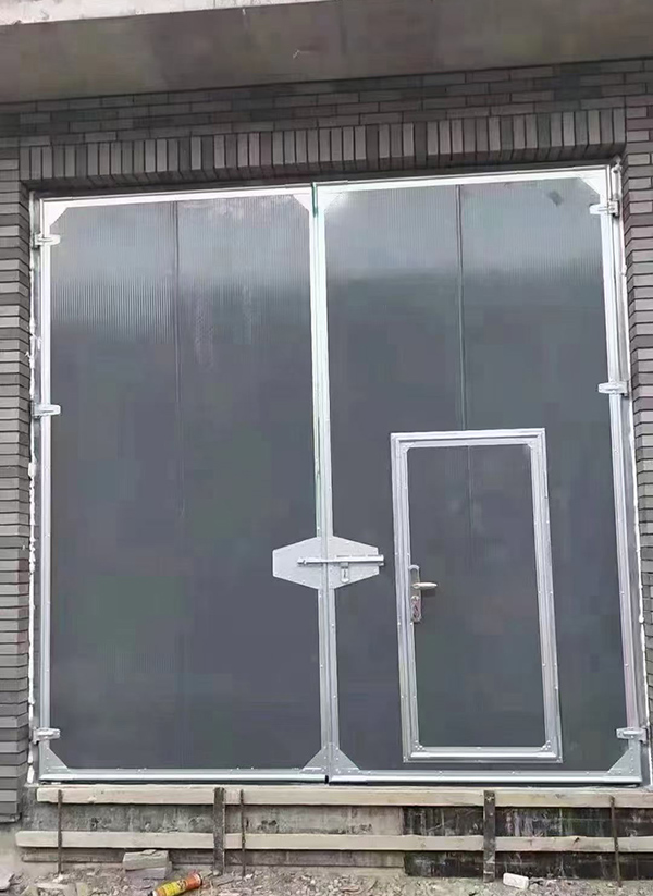 阿合奇工业平开门在大型设备制造车间的应用实例