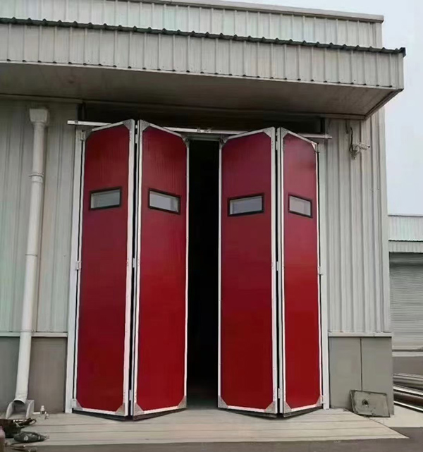 阿合奇工业折叠门在大型装配车间出入口的应用实例